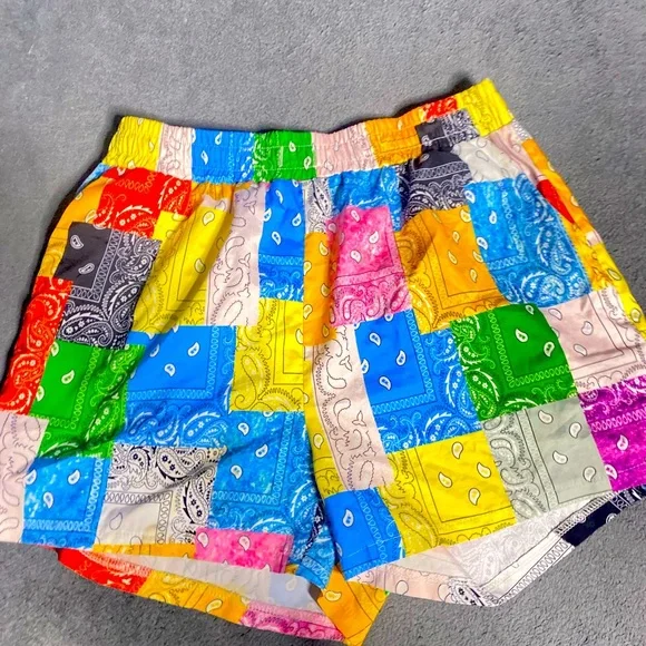 Shorts - Picture 1 of 2